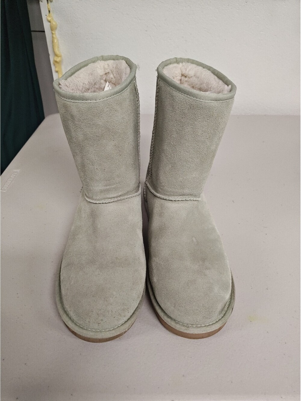 Koolaburra by UGG Koola Short Boots Women’s Size 10 Seafoam Green Suede 1017090